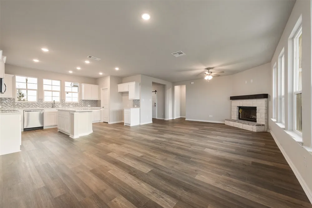 1230 County Road 200 Valley View, TX 76272