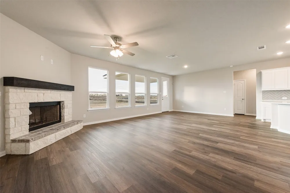 1230 County Road 200 Valley View, TX 76272