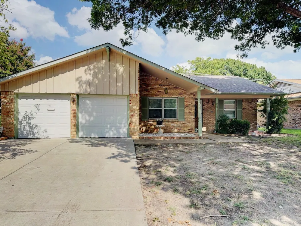 1617 Camara Court Grand Prairie, TX 75051