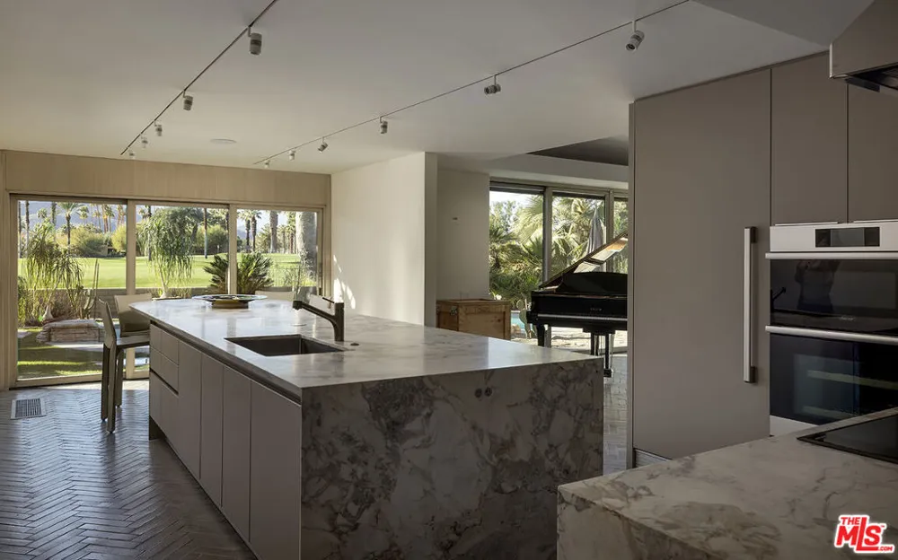 40281 Sand Dune Road Rancho Mirage, CA 92270