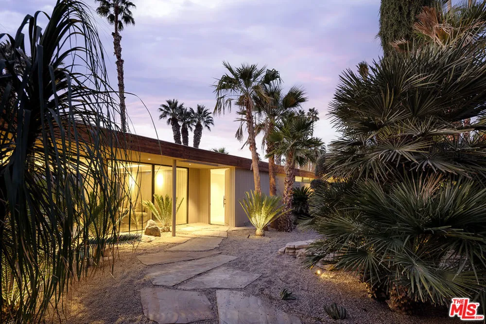 40281 Sand Dune Road Rancho Mirage, CA 92270