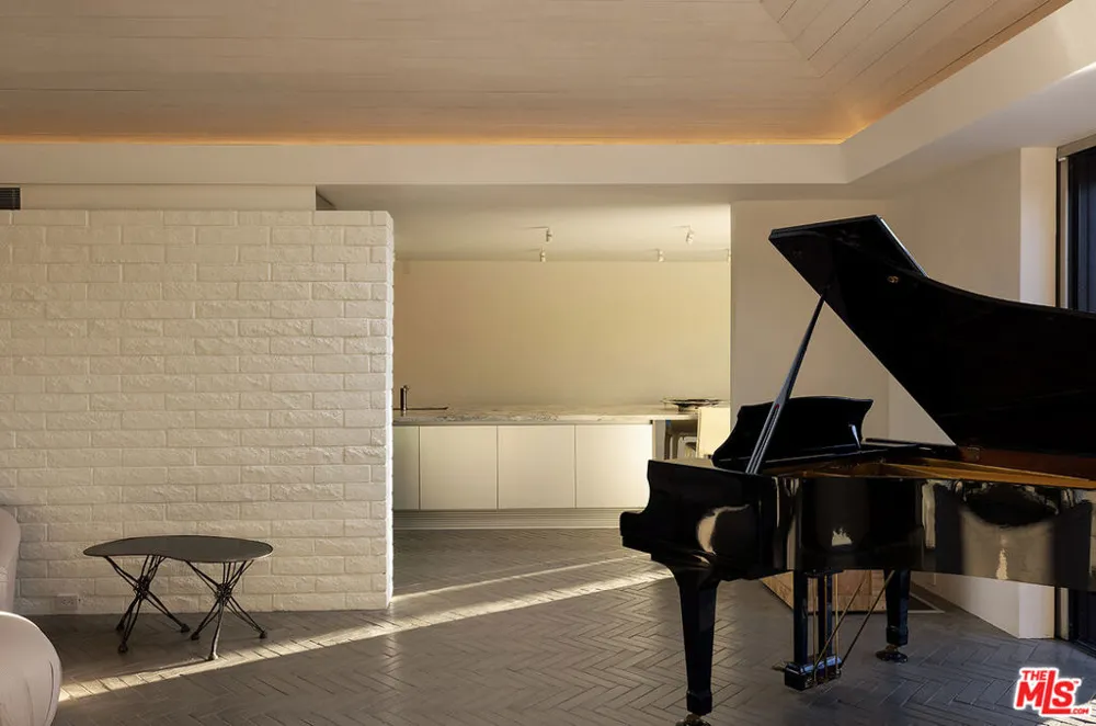 40281 Sand Dune Road Rancho Mirage, CA 92270