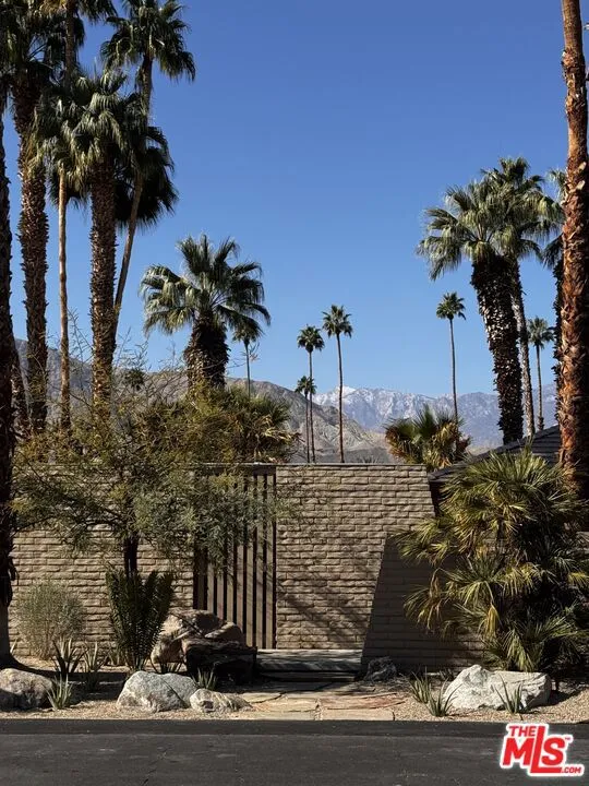 40281 Sand Dune Road Rancho Mirage, CA 92270