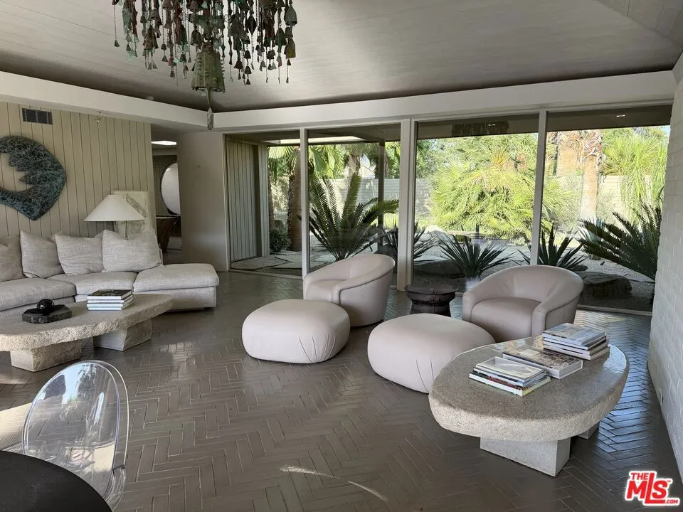 40281 Sand Dune Road Rancho Mirage, CA 92270