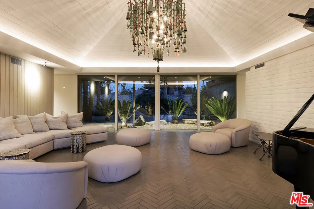 40281 Sand Dune Road Rancho Mirage, CA 92270