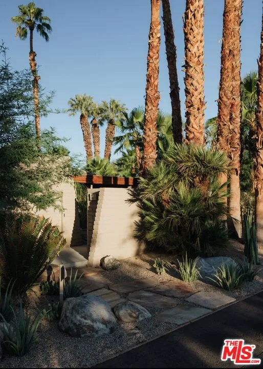 40281 Sand Dune Road Rancho Mirage, CA 92270
