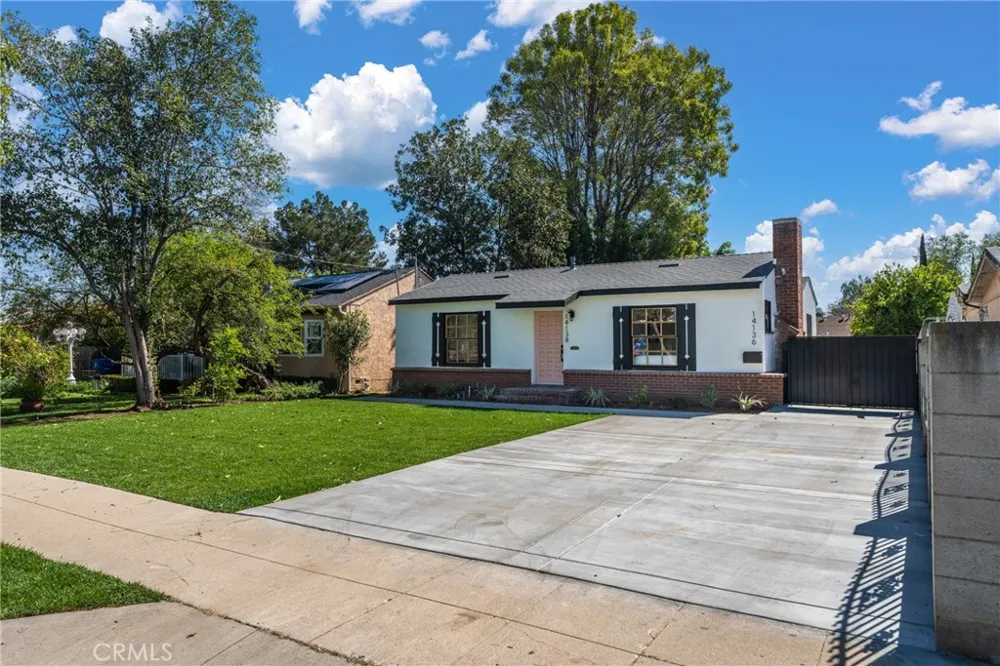 14138 Archwood Van Nuys, CA 91405