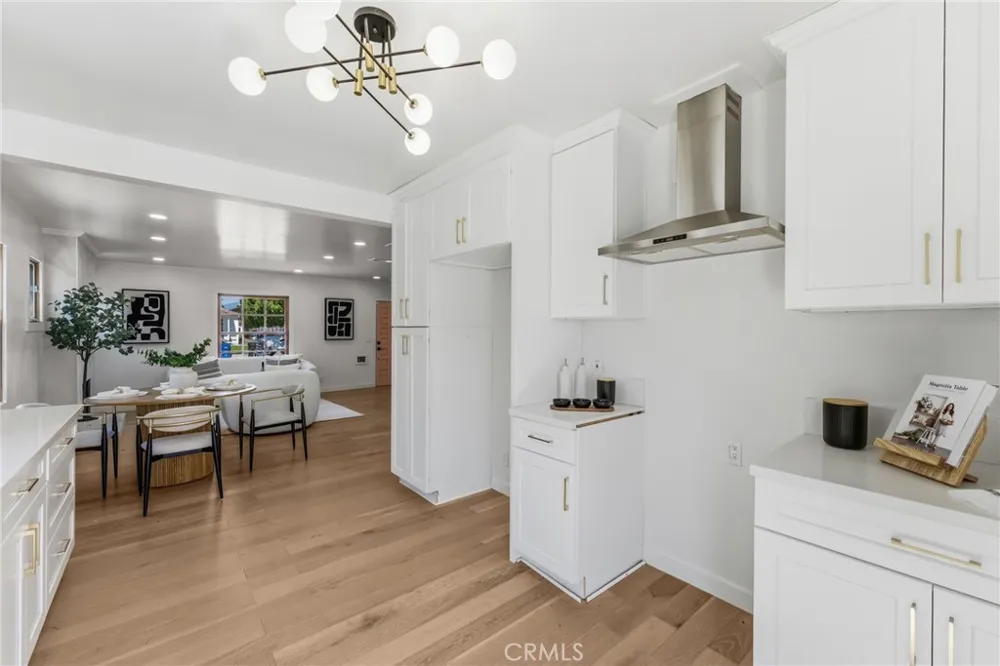 14138 Archwood Van Nuys, CA 91405