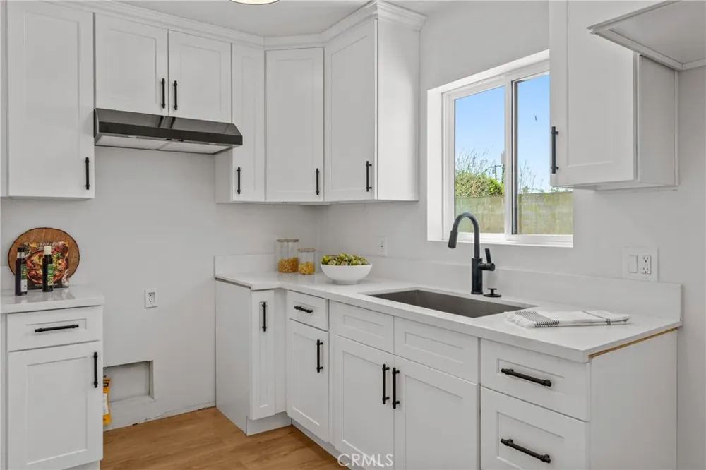 14138 Archwood Van Nuys, CA 91405