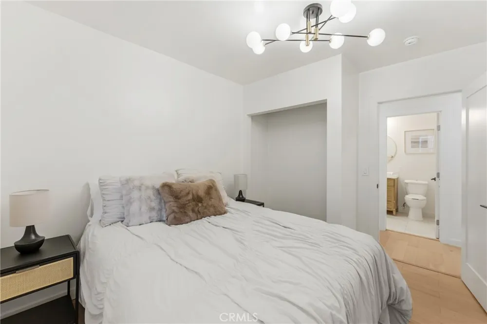 14138 Archwood Van Nuys, CA 91405