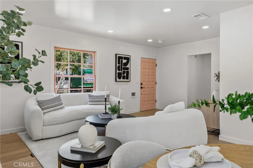 14138 Archwood Van Nuys, CA 91405