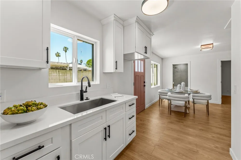 14138 Archwood Van Nuys, CA 91405