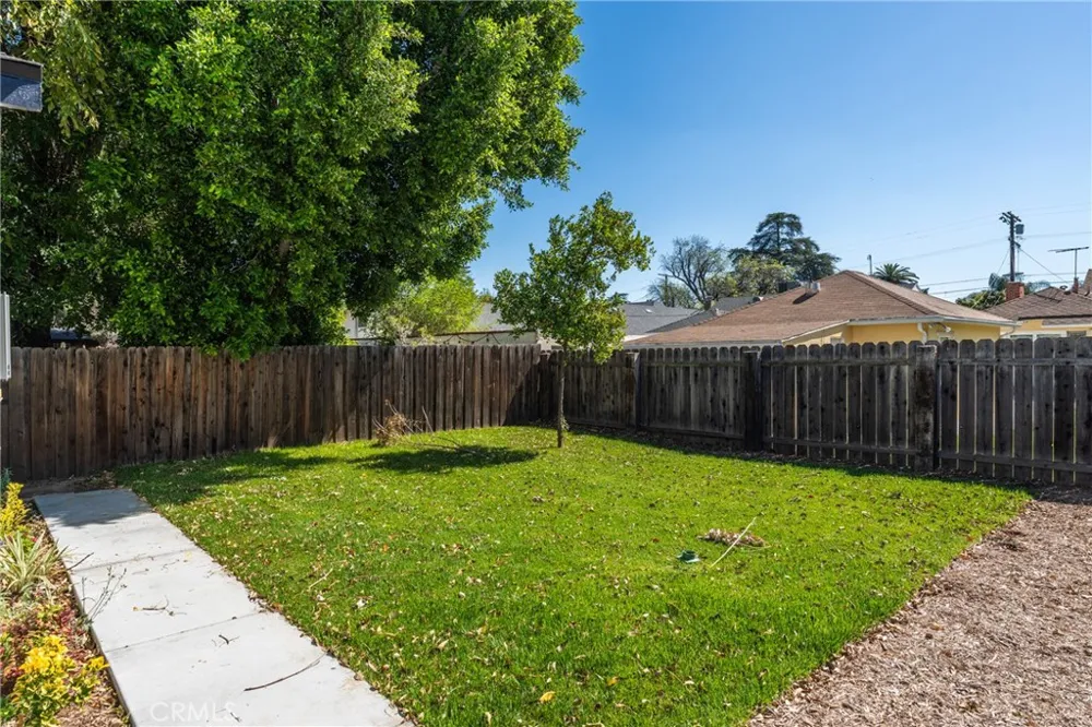 14138 Archwood Van Nuys, CA 91405