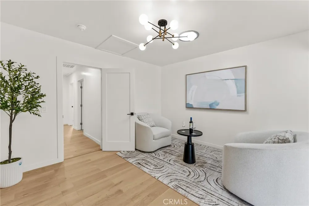 14138 Archwood Van Nuys, CA 91405