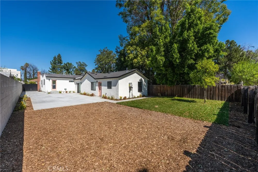 14138 Archwood Van Nuys, CA 91405