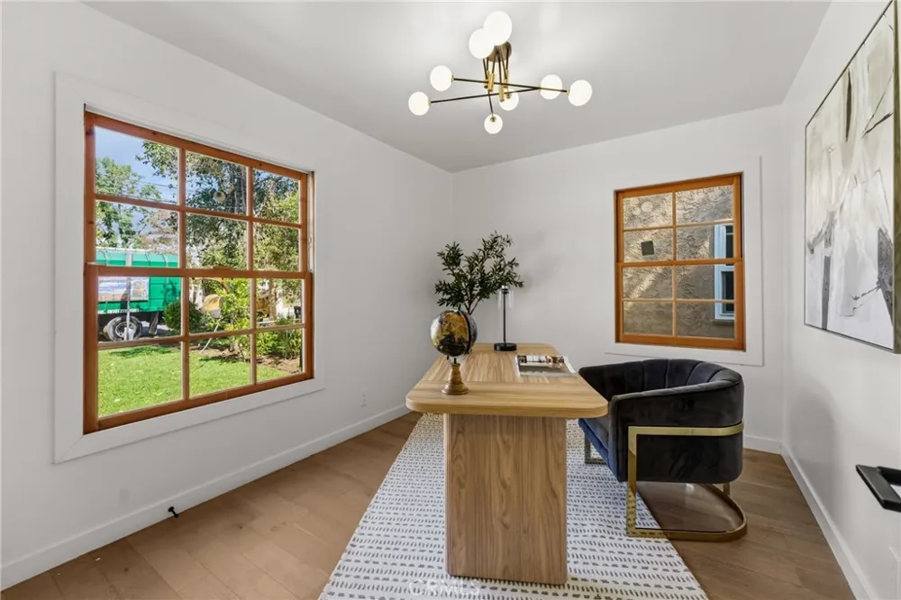 14138 Archwood Van Nuys, CA 91405