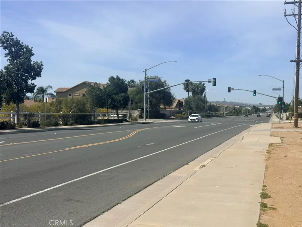 1666 E Rider Perris, CA 92571