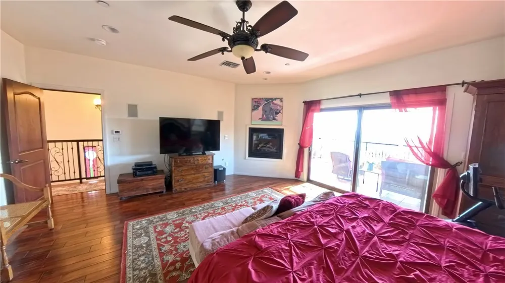 633 Sunnyhill Drive Los Angeles, CA 90065