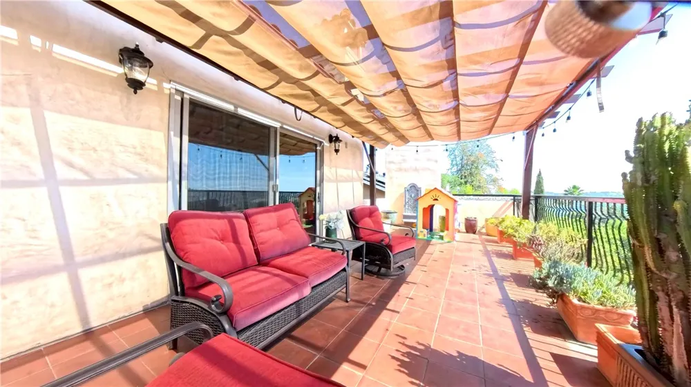 633 Sunnyhill Drive Los Angeles, CA 90065