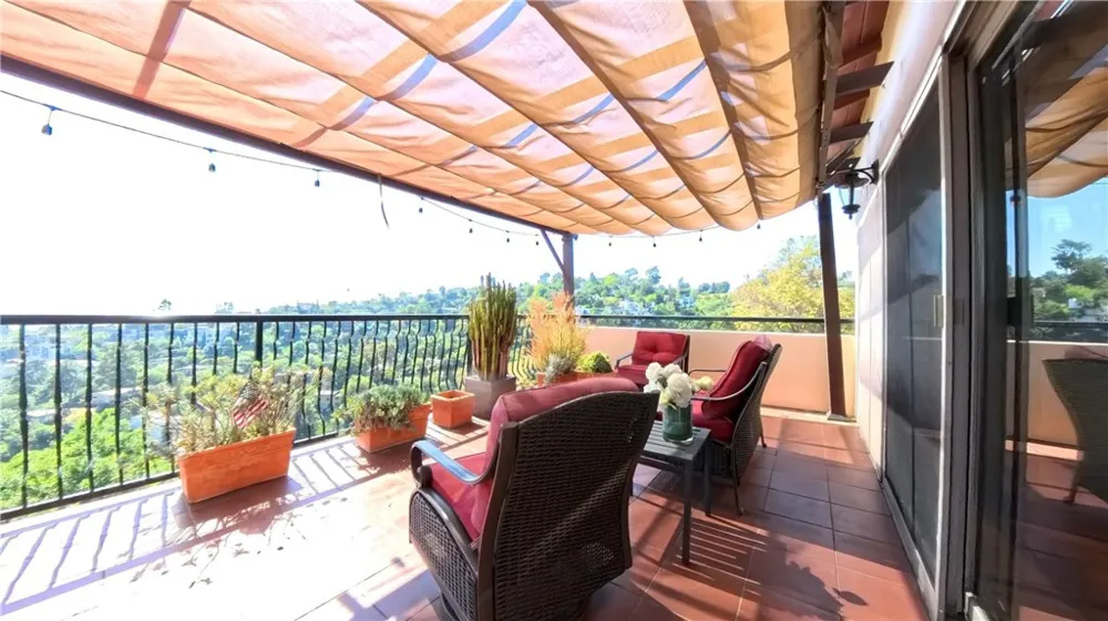 633 Sunnyhill Drive Los Angeles, CA 90065