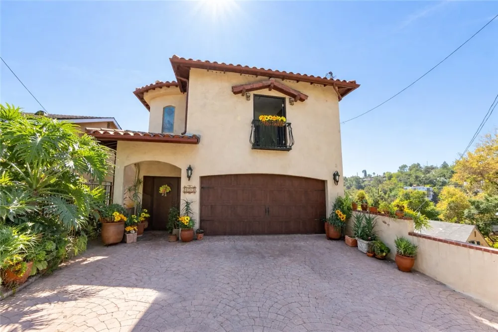 633 Sunnyhill Drive Los Angeles, CA 90065