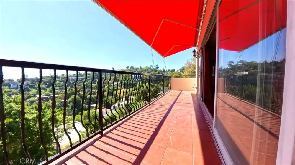 633 Sunnyhill Drive Los Angeles, CA 90065