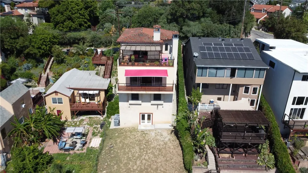 633 Sunnyhill Drive Los Angeles, CA 90065