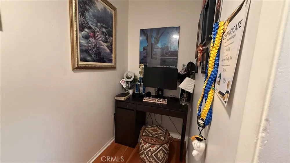 7904 Laurel Canyon #12 North Hollywood, CA 91605
