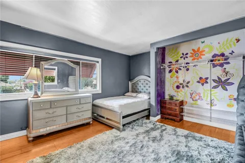 7904 Laurel Canyon #12