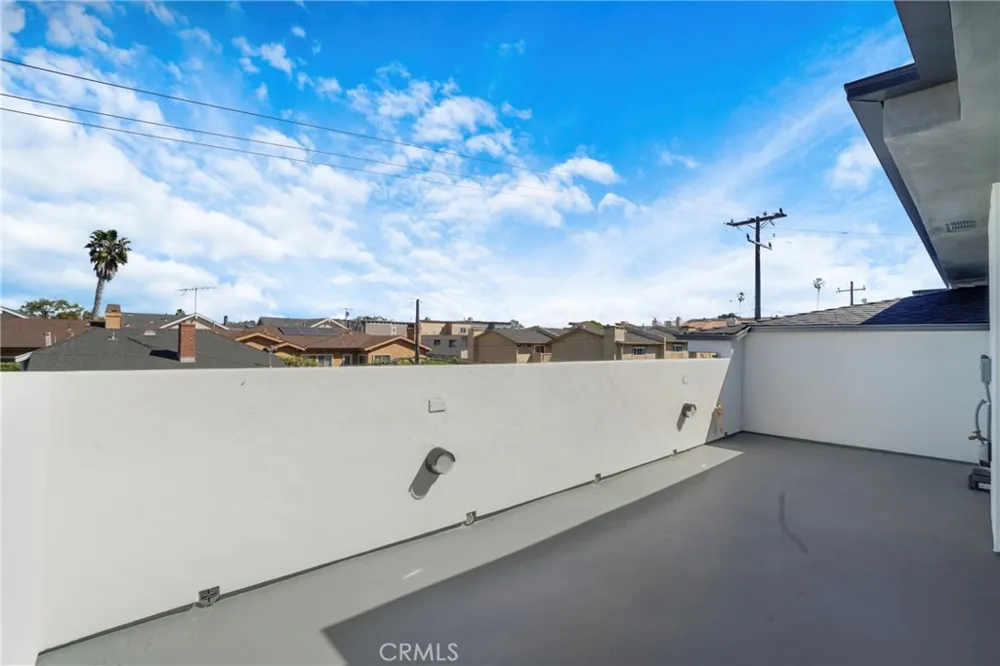 2409 Perkins Ln Redondo Beach, CA 90278