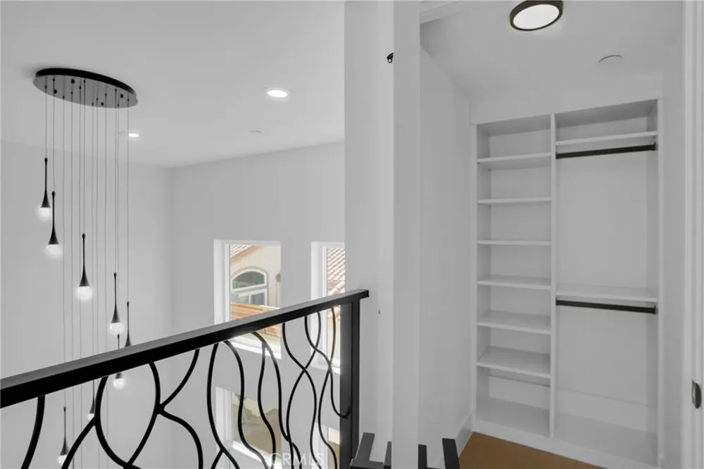 2409 Perkins Ln Redondo Beach, CA 90278