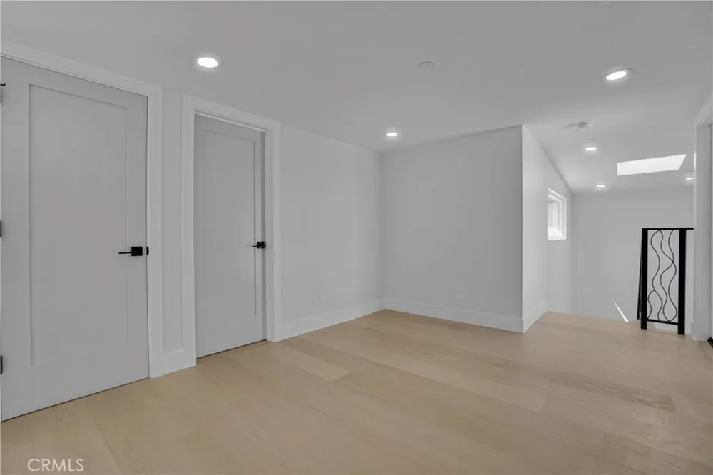 2409 Perkins Ln Redondo Beach, CA 90278