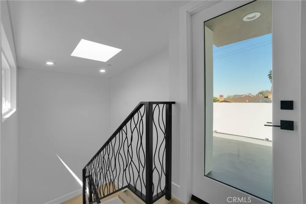2409 Perkins Ln Redondo Beach, CA 90278