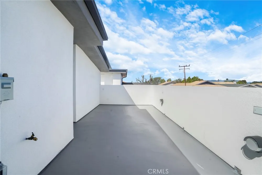 2409 Perkins Ln Redondo Beach, CA 90278