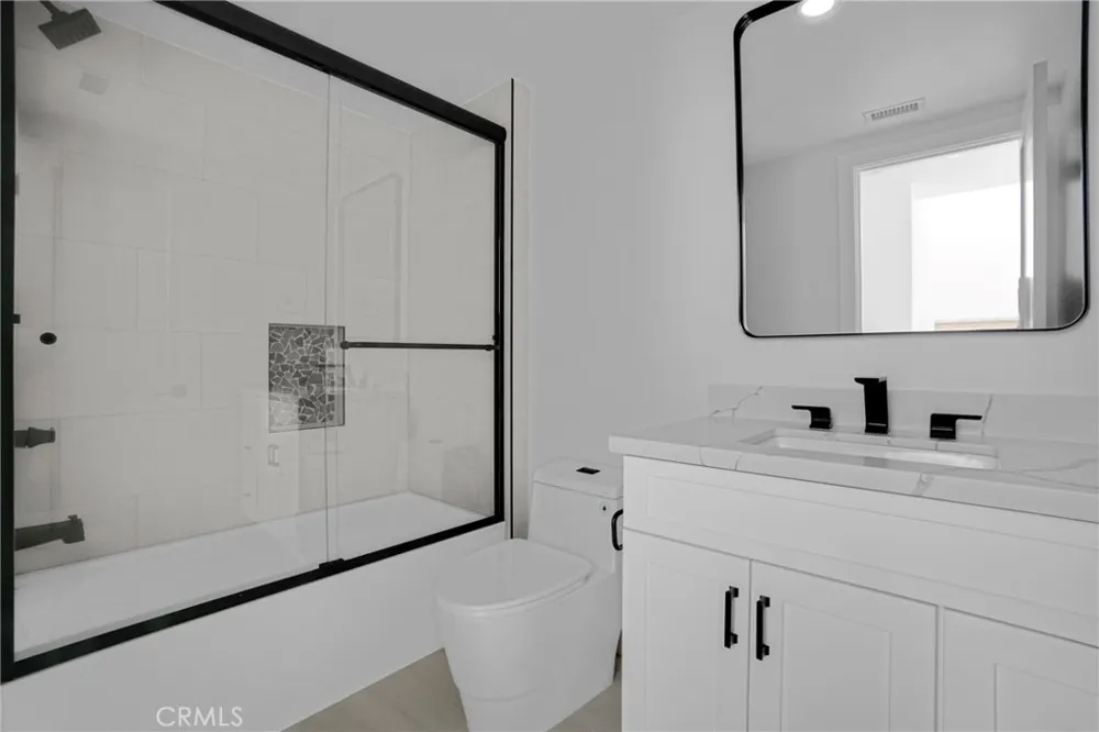 2409 Perkins Ln Redondo Beach, CA 90278