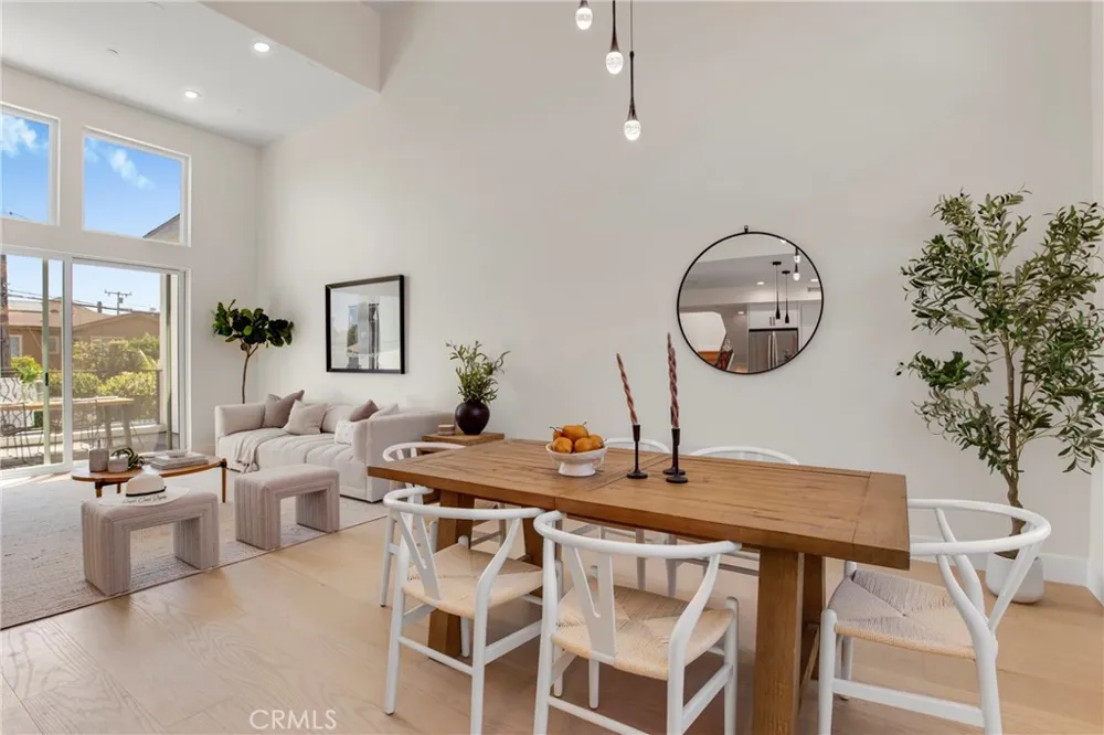 2409 Perkins Ln Redondo Beach, CA 90278