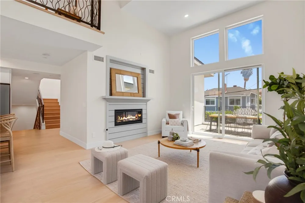 2409 Perkins Ln Redondo Beach, CA 90278