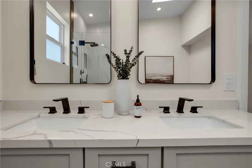 2409 Perkins Ln Redondo Beach, CA 90278
