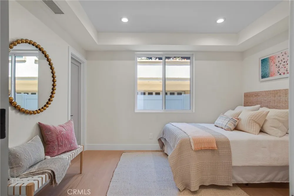 2409 Perkins Ln Redondo Beach, CA 90278