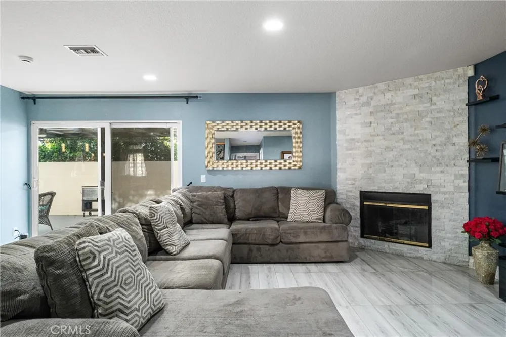 947 Via Camino #11 Wilmington, CA 90744