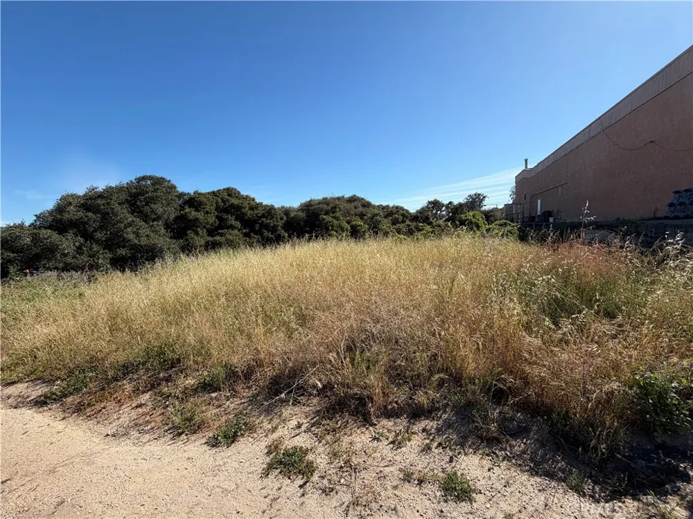 2050 9th Los Osos, CA 93402