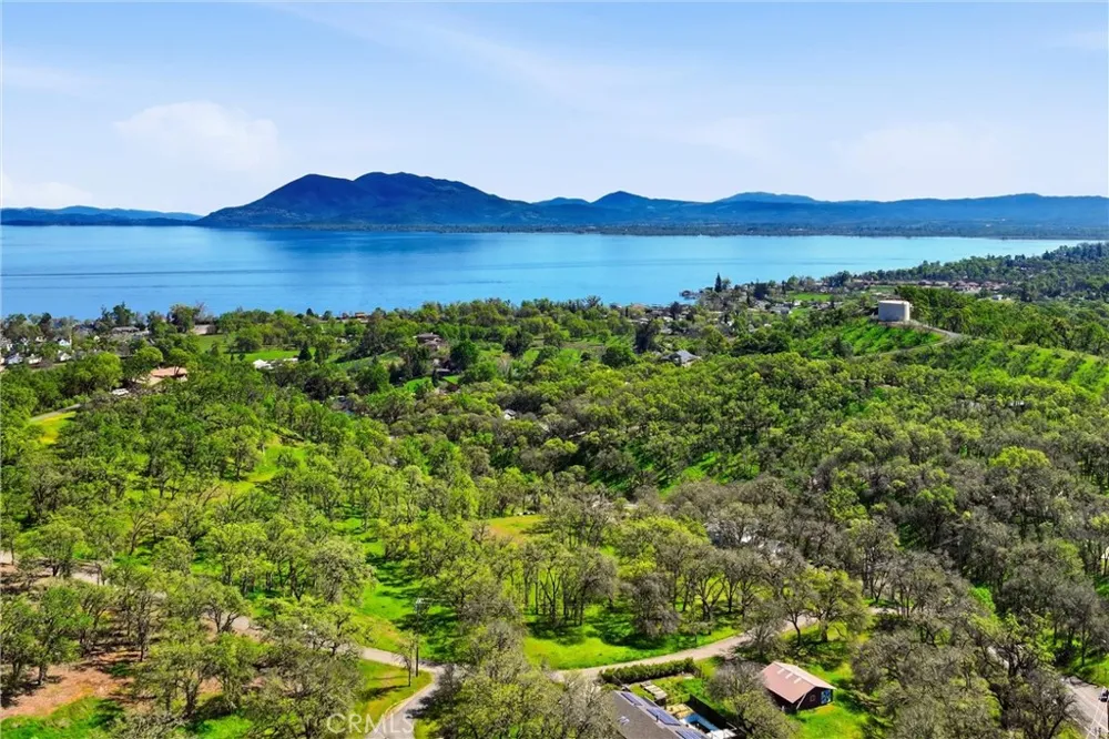 726 Park Lakeport, CA 95453