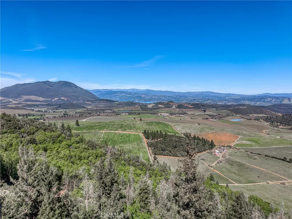 9237 Diamond Dust Kelseyville, CA 95451