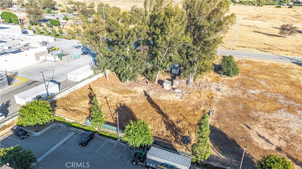 29489 3rd Lake Elsinore, CA 92532