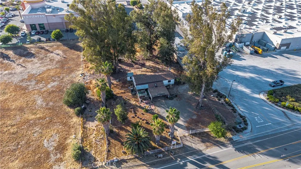 29489 3rd Lake Elsinore, CA 92532