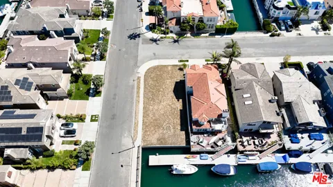 2001 Peninsula Drive