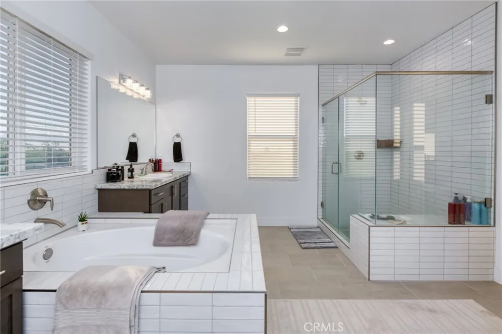 1042 Beaver Pond Madera, CA 93636