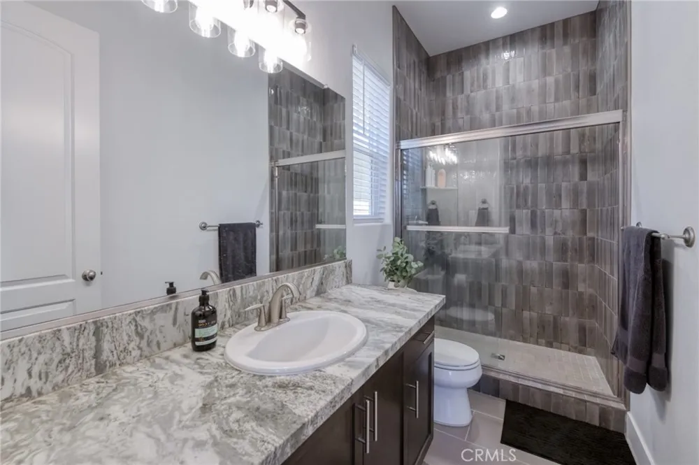 1042 Beaver Pond Madera, CA 93636