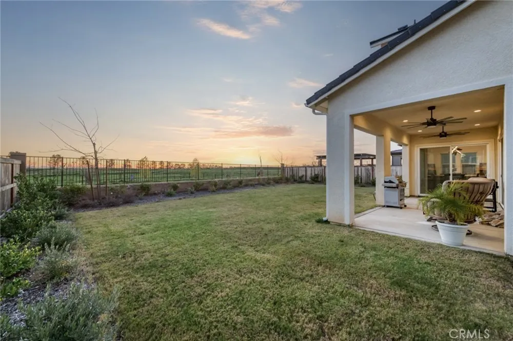 1042 Beaver Pond Madera, CA 93636