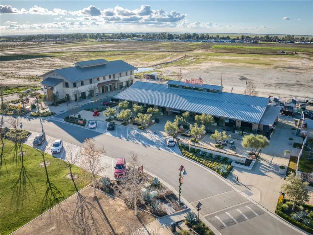 1042 Beaver Pond Madera, CA 93636